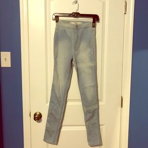Abercrombie & Fitch, High-Waisted Jegging